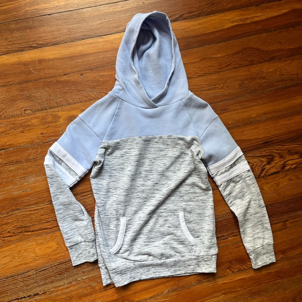 Hoodie with pockets